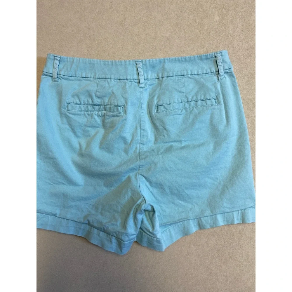A New Day Womens Light Blue Stretch Chino Shorts Size 4 Mid Rise Summer Casual